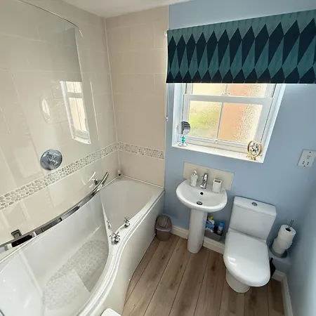Dudleys Retreat - Part Of The The Bay Village With Pool, Gym And Direct Access, Pub, Restaurant, Tennis And Meadows Walks 度假居 *