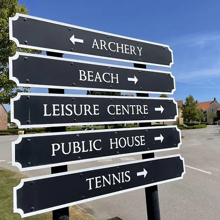 Dudleys Retreat - Part Of The The Bay Village With Pool, Gym And Direct Access, Pub, Restaurant, Tennis And Meadows Walks Prázdninový dům