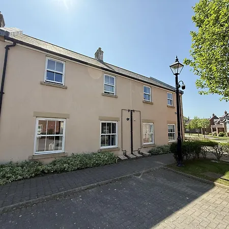 Dudleys Retreat - Part Of The The Bay Village With Pool, Gym And Direct Access, Pub, Restaurant, Tennis And Meadows Walks Ferienhaus *