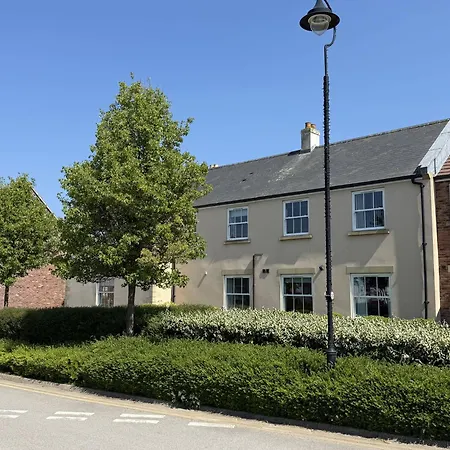 Dudleys Retreat - Part Of The The Bay Village With Pool, Gym And Direct Access, Pub, Restaurant, Tennis And Meadows Walks Filey