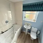 Dudleys Retreat - Part Of The The Bay Village With Pool, Gym And Direct Access, Pub, Restaurant, Tennis And Meadows Walks בית נופש *