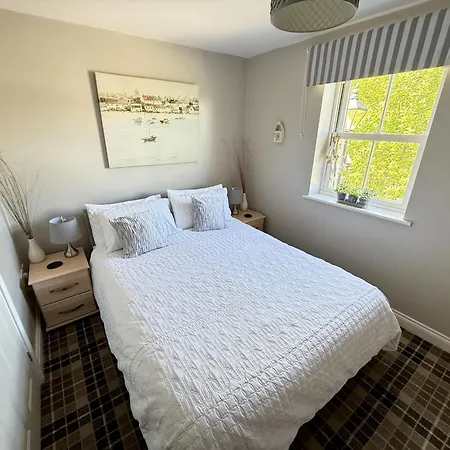 Dudleys Retreat - Part Of The The Bay Village With Pool, Gym And Direct Access, Pub, Restaurant, Tennis And Meadows Walks * Filey